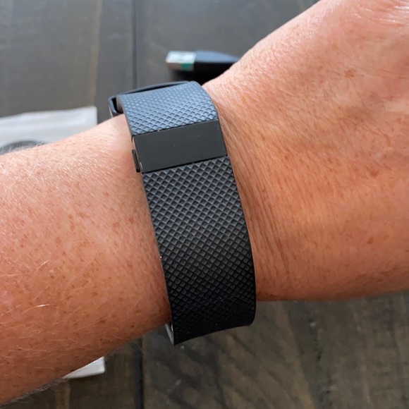 Fitbit Charge women’s size with two USB chargers - Picture 1 of 8